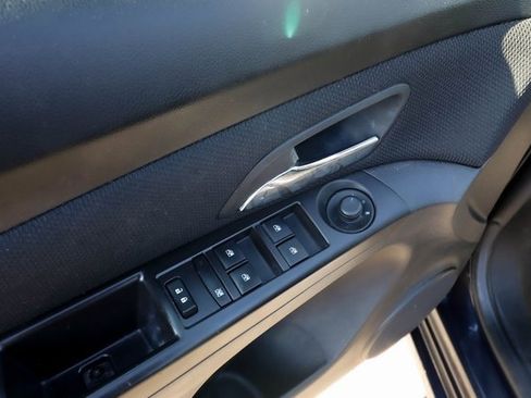 Used 2016 Chevrolet Cruze LT image 33