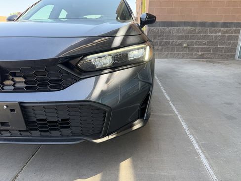 Used 2025 Honda Civic Sport image 11
