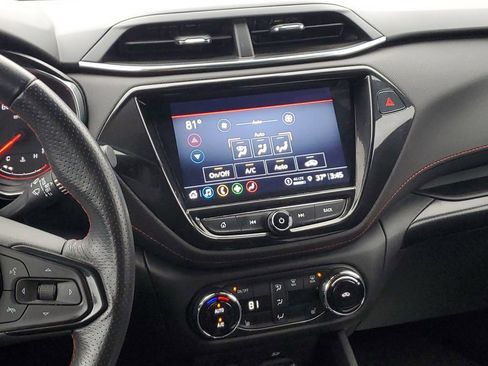 Used 2021 Chevrolet TrailBlazer RS w/ Technology Package image 34