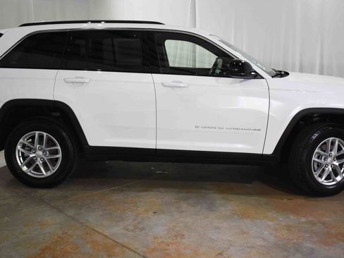 New 2025 Jeep Grand Cherokee Laredo X image 10