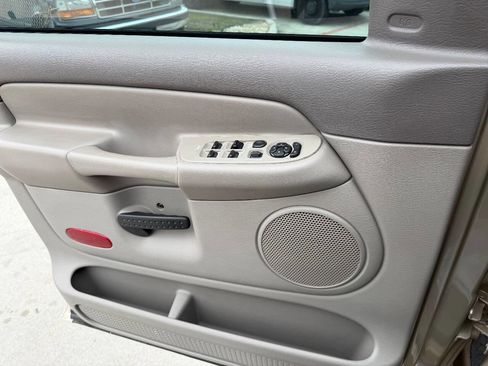 Used 2003 Dodge Ram 2500 Truck SLT image 37