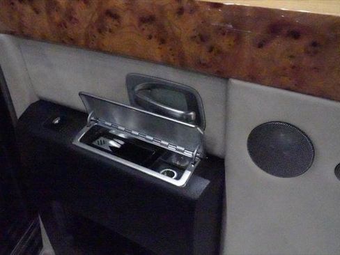 Used 2004 Rolls-Royce Phantom Sedan image 30