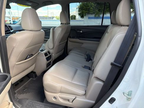 Used 2016 Honda Pilot Touring image 19