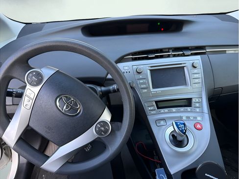 Used 2015 Toyota Prius Three FWD image 5