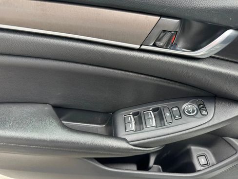 Used 2020 Honda Accord LX image 21