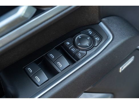 Used 2025 GMC Sierra 2500 SLT AWD/4WD image 14