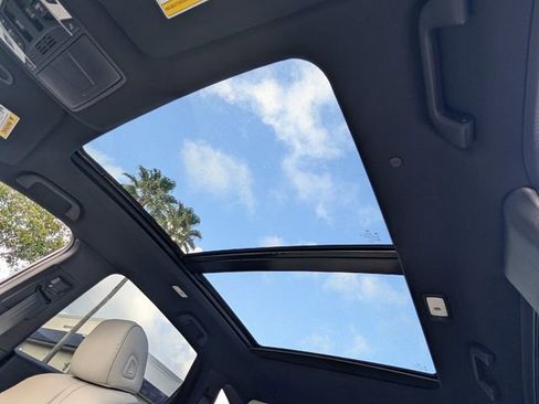 New 2026 Acura RDX SH-AWD image 9