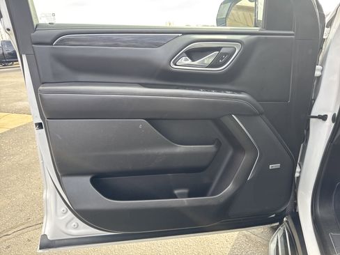 Used 2021 GMC Yukon XL SLT image 13