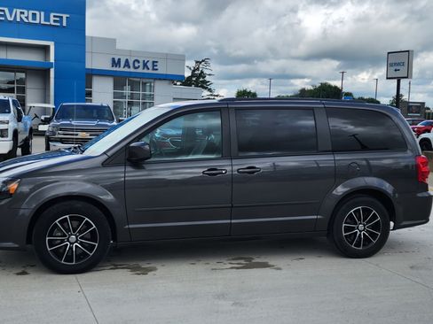 Used 2017 Dodge Grand Caravan GT FWD image 8