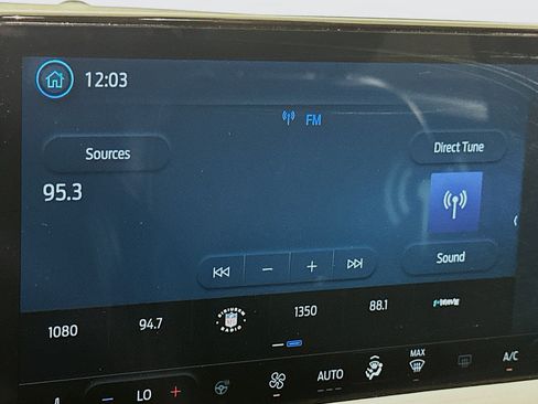 Used 2025 Ford Escape Platinum AWD/4WD image 21