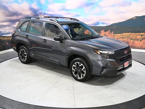 Used 2025 Subaru Forester image 1
