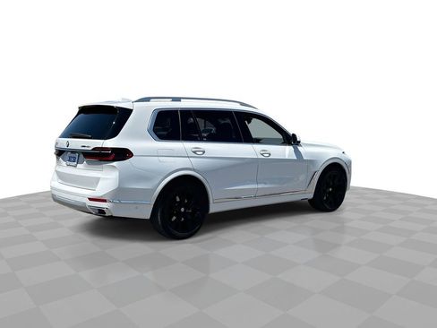 Used 2024 BMW X7 xDrive40i AWD/4WD image 8
