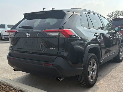 Used 2025 Toyota RAV4 XLE FWD image 3