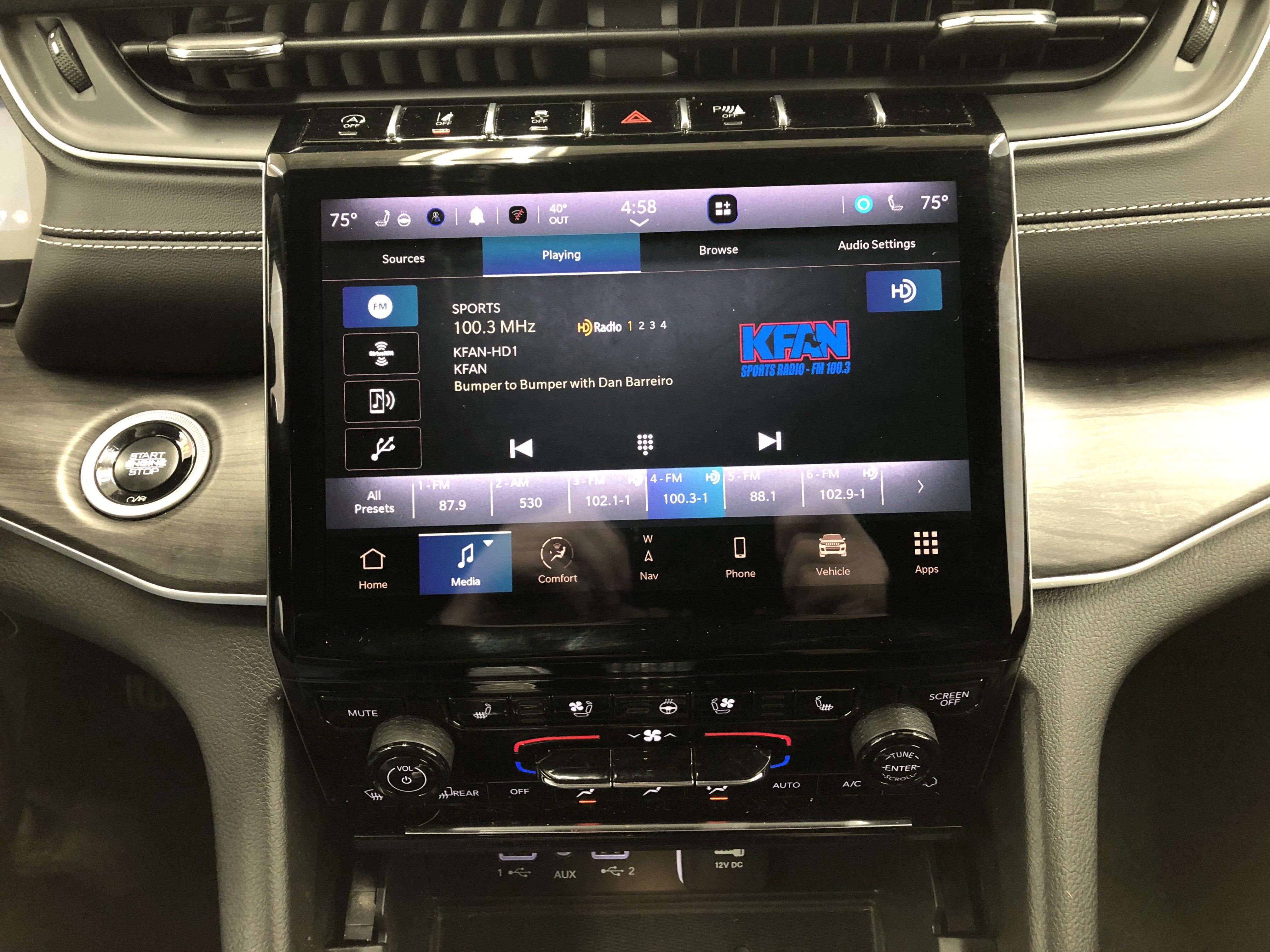 Certified 2024 Jeep Grand Cherokee Limited w/ Luxury Tech Group II AWD/4WD image 23