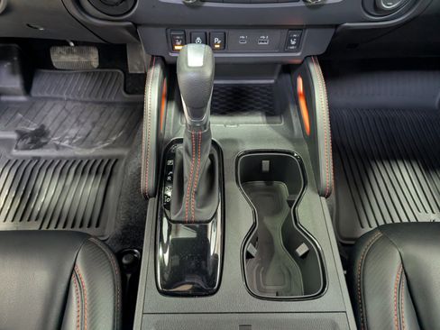 Used 2024 Nissan Frontier PRO-4X w/ Pro Premium Package image 26