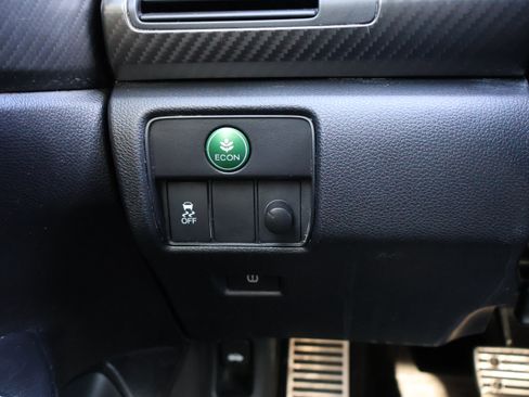 Used 2016 Honda Accord Sport image 32