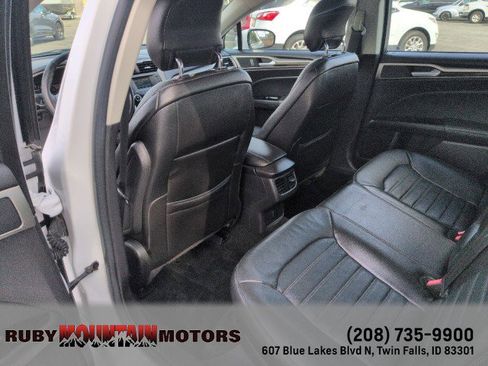 Used 2013 Ford Fusion SE FWD image 27