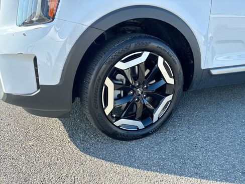 Used 2025 Kia Telluride S FWD image 34