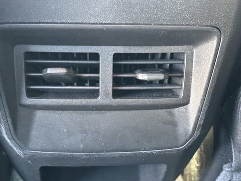 Used 2024 Chevrolet Colorado Trail Boss w/ Technology Package image 12