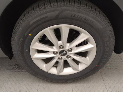 Used 2019 Kia Sorento L FWD image 31