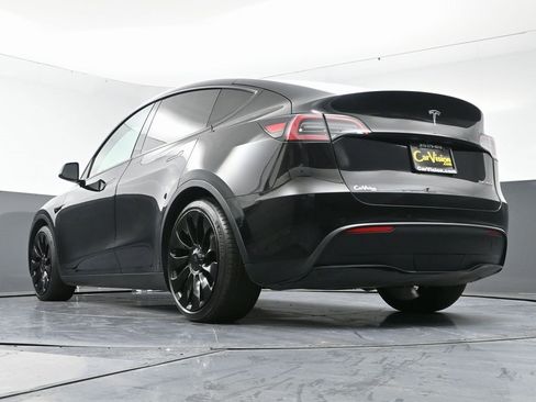 Used 2022 Tesla Model Y Performance image 55