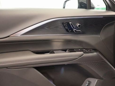 New 2026 Cadillac Lyriq Luxury image 9