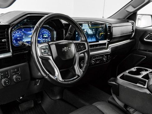 Used 2022 Chevrolet Silverado 1500 LT Trail Boss image 13