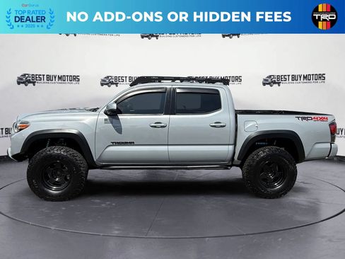 Used 2020 Toyota Tacoma TRD Off-Road w/ TRD Premium Off Road Package AWD/4WD image 5