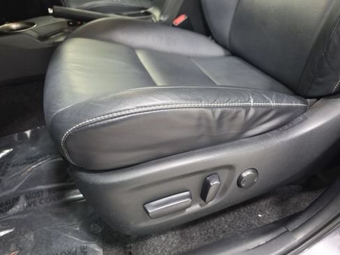 Used 2015 Toyota RAV4 Limited w/ Technology Package AWD/4WD image 29