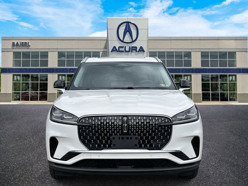 Used 2025 Lincoln Aviator Reserve w/ Illumination Package image 8