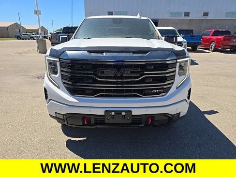 Used 2024 GMC Sierra 1500 AT4 AWD/4WD image 2