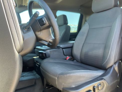 Used 2022 Chevrolet Silverado 2500 LT w/ Convenience Package AWD/4WD image 8
