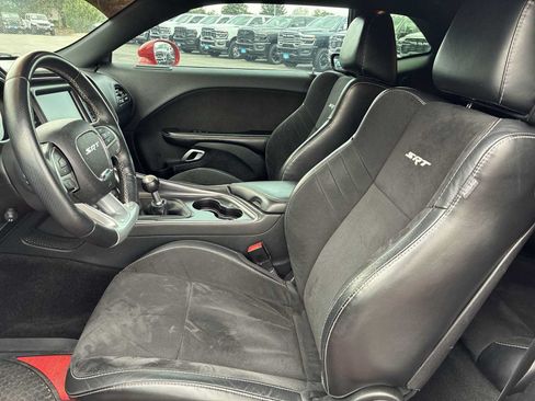 Used 2016 Dodge Challenger SRT w/ Technology Group RWD image 13