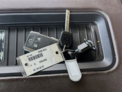 Used 2018 GMC Sierra 2500 Denali w/ Duramax Plus Package image 36