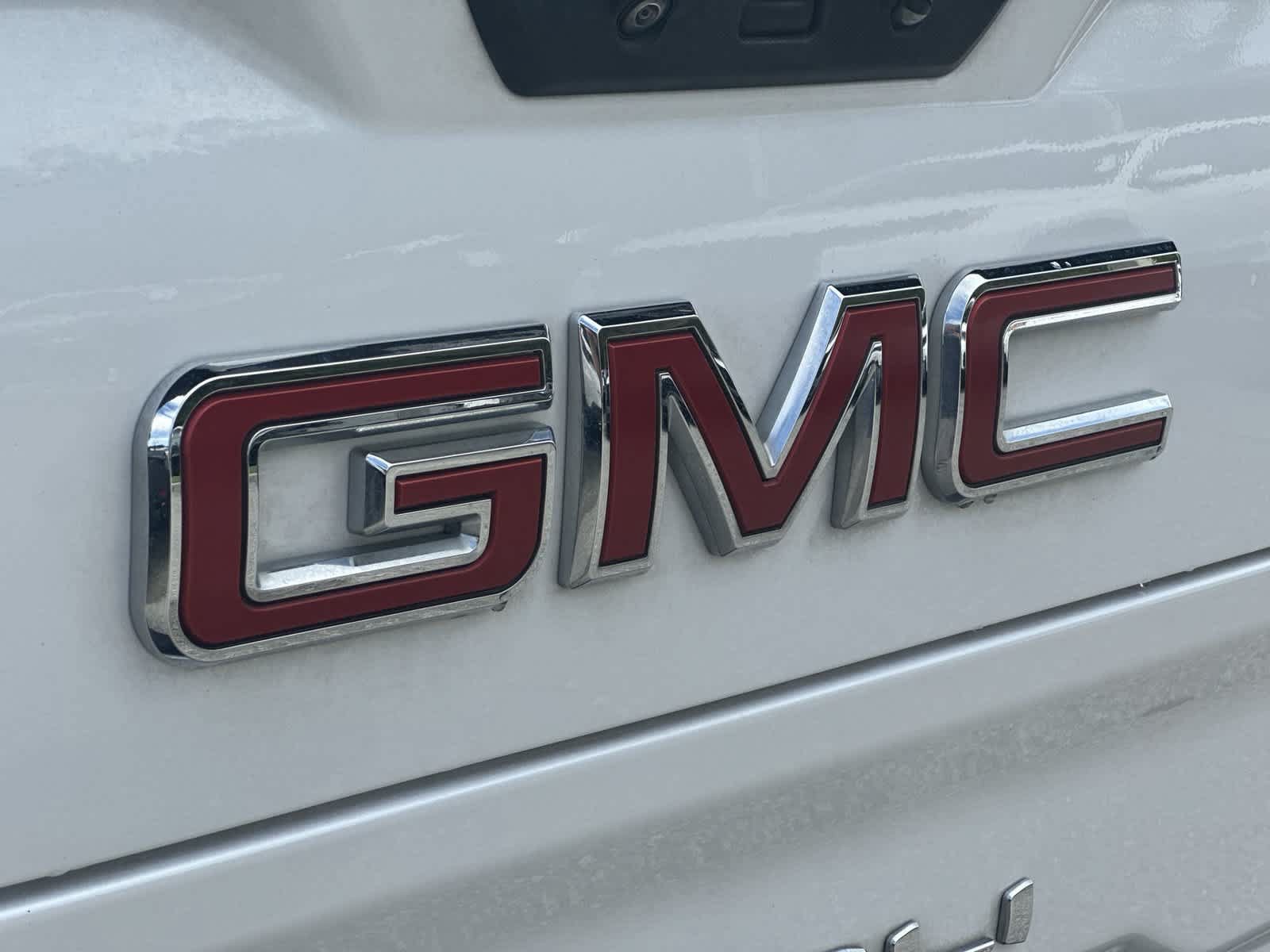 Used 2023 GMC Sierra 1500 Denali w/ Technology Package AWD/4WD image 9