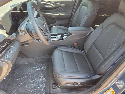 New 2026 Buick Envista Sport Touring w/ Convenience I Package FWD image 21