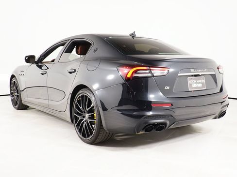 Used 2023 Maserati Ghibli Modena Q4 AWD/4WD image 18