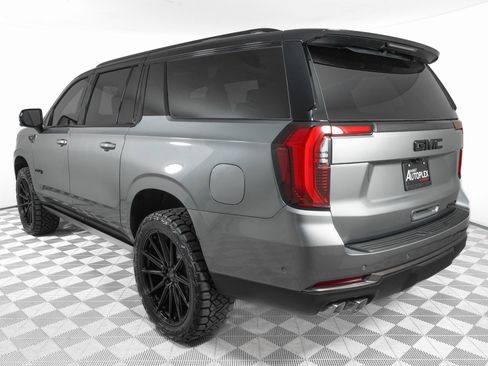 Used 2026 GMC Yukon XL AT4 Ultimate image 8