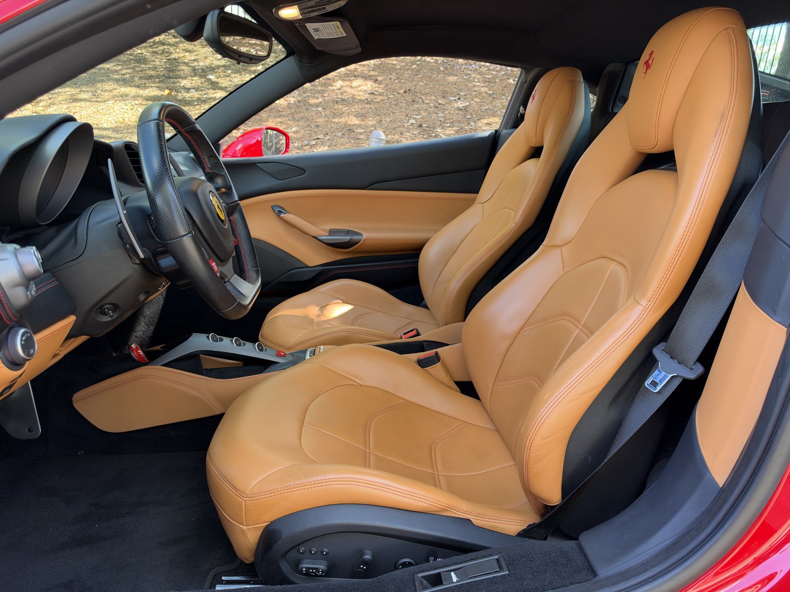 Used 2017 Ferrari 488 GTB RWD image 31