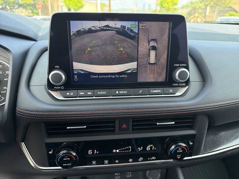 Certified 2025 Nissan Rogue SV image 7