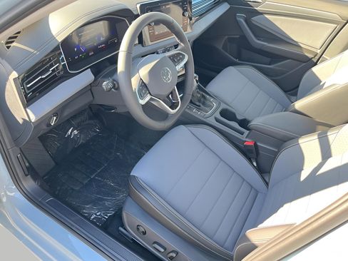 New 2025 Volkswagen Jetta SE image 11