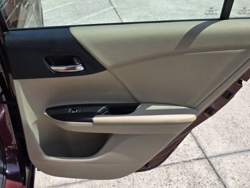 Used 2015 Honda Accord EX-L image 34