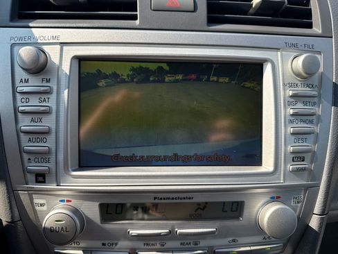 Used 2011 Toyota Camry Hybrid FWD image 22