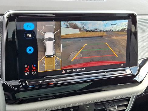 Used 2025 Volkswagen Atlas Cross Sport SEL Premium R-Line image 20