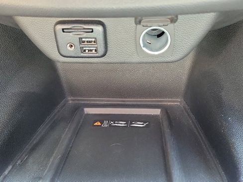 Used 2024 Chevrolet Traverse RS image 24