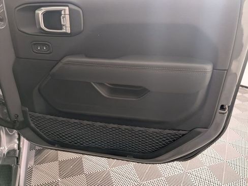 Used 2022 Jeep Wrangler Unlimited Rubicon w/ Trailer Tow Package image 33