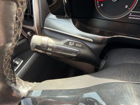 Used 2022 Kia Sorento S FWD image 29