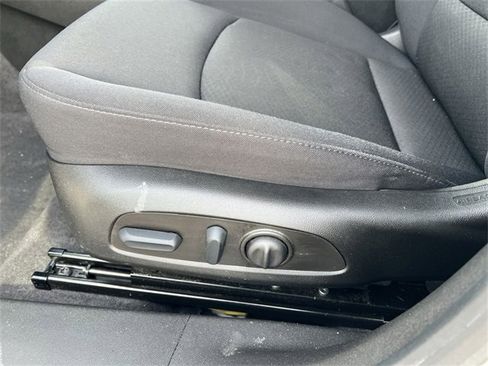 Used 2022 Chevrolet Malibu LT image 14