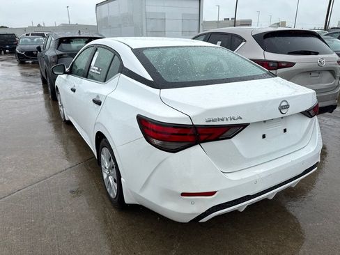 Used 2025 Nissan Sentra S FWD image 3