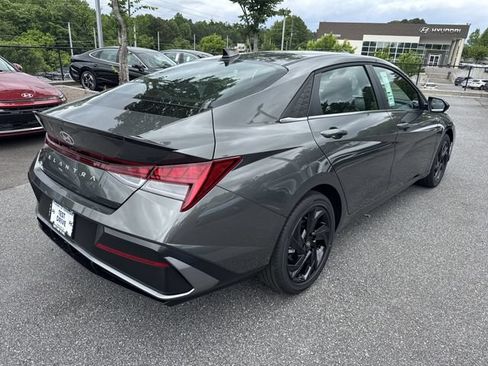 New 2026 Hyundai Elantra SEL Sport Premium FWD image 7